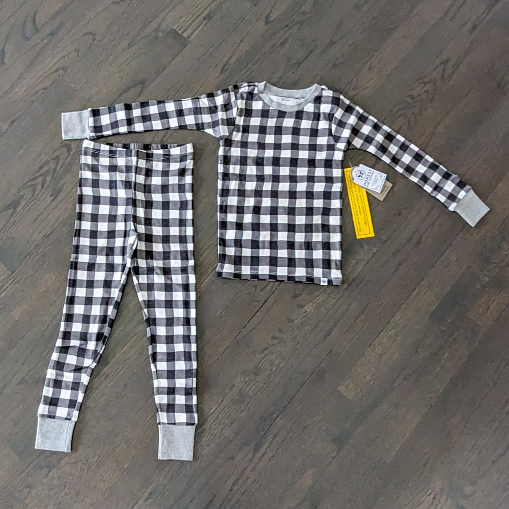 The Honest Company Organic Cotton Holiday Pajama Set - Painted Buffalo NEW